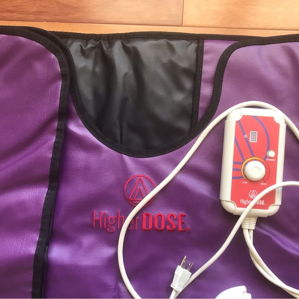 HigherDose Infared Sauna Wrap - Picture 2 of 4